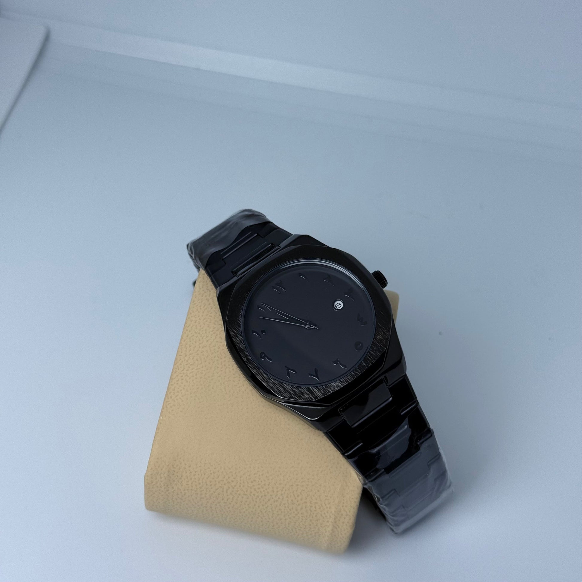 BLACK AURA STAIN LESS STEEL - watch forge